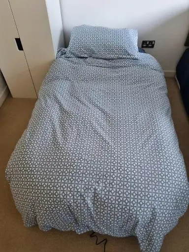 1 Bedroom Stylish Apartment Sleeps Up To 4 People Cardiff Bay 0*,